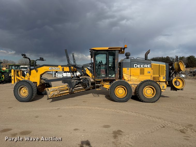 image for item FB7150 2014 John Deere 670G motor grader