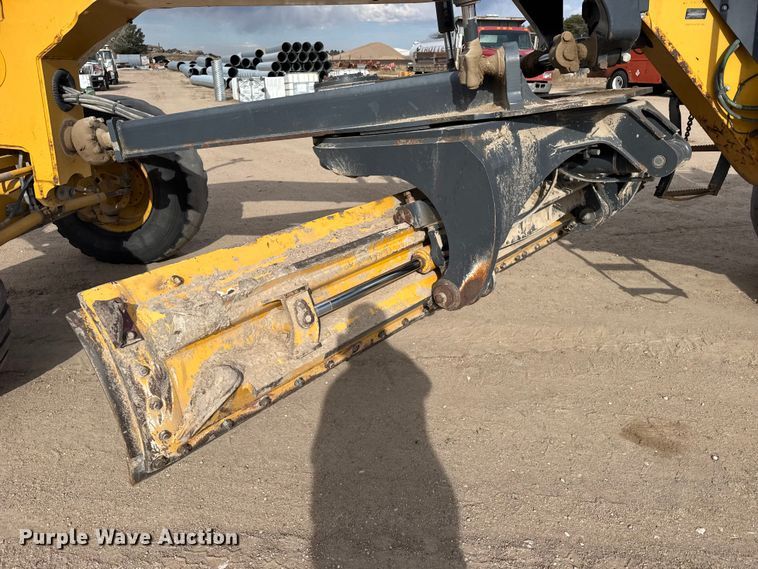 image for item FB7150 2014 John Deere 670G motor grader