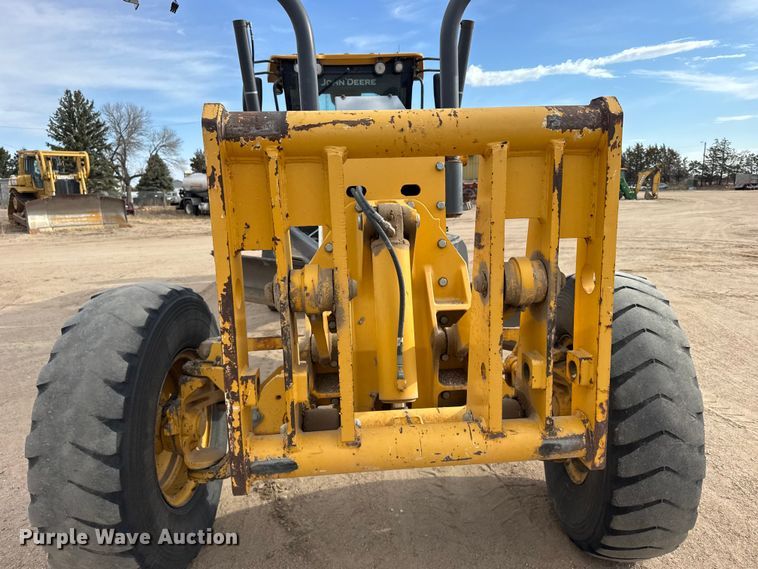 image for item FB7150 2014 John Deere 670G motor grader
