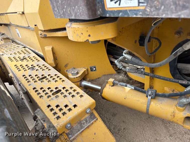 image for item FB7150 2014 John Deere 670G motor grader