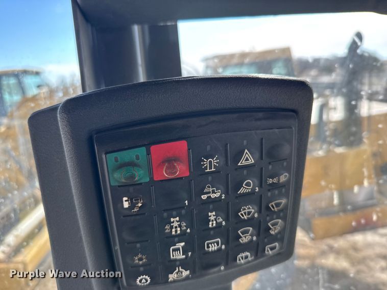 image for item FB7150 2014 John Deere 670G motor grader