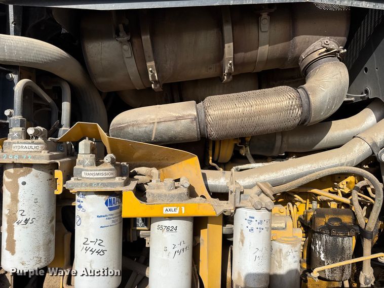 image for item FB7150 2014 John Deere 670G motor grader