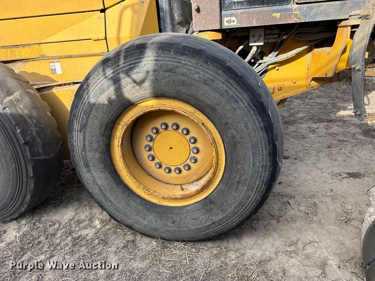 image for item FB7150 2014 John Deere 670G motor grader