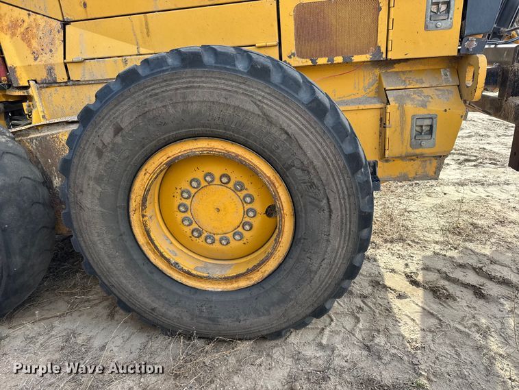 image for item FB7150 2014 John Deere 670G motor grader