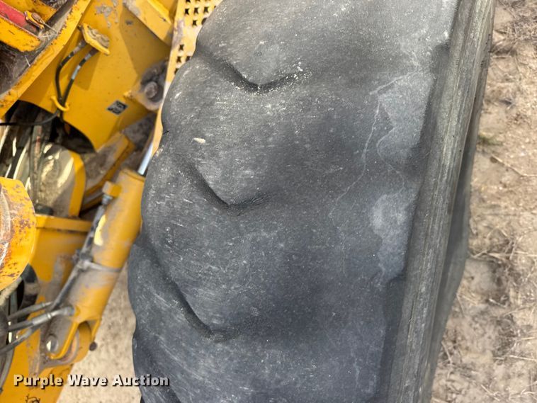 image for item FB7150 2014 John Deere 670G motor grader