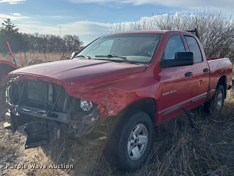 image for item FB7151 2003 Dodge Ram 1500 Ext. Cab pickup truck
