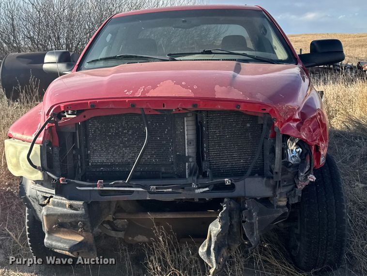 image for item FB7151 2003 Dodge Ram 1500 Ext. Cab pickup truck