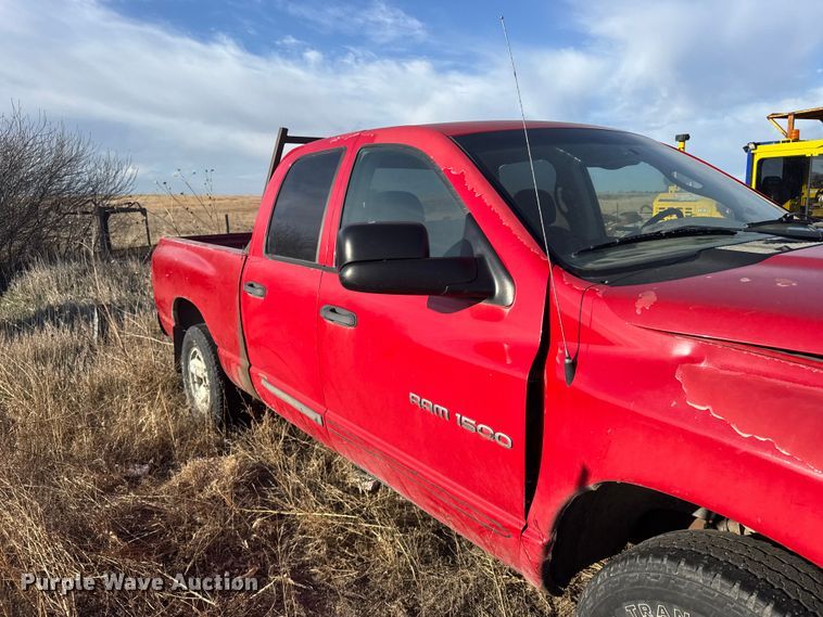 image for item FB7151 2003 Dodge Ram 1500 Ext. Cab pickup truck