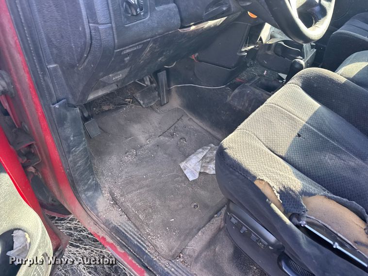 image for item FB7151 2003 Dodge Ram 1500 Ext. Cab pickup truck