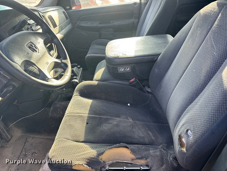 image for item FB7151 2003 Dodge Ram 1500 Ext. Cab pickup truck
