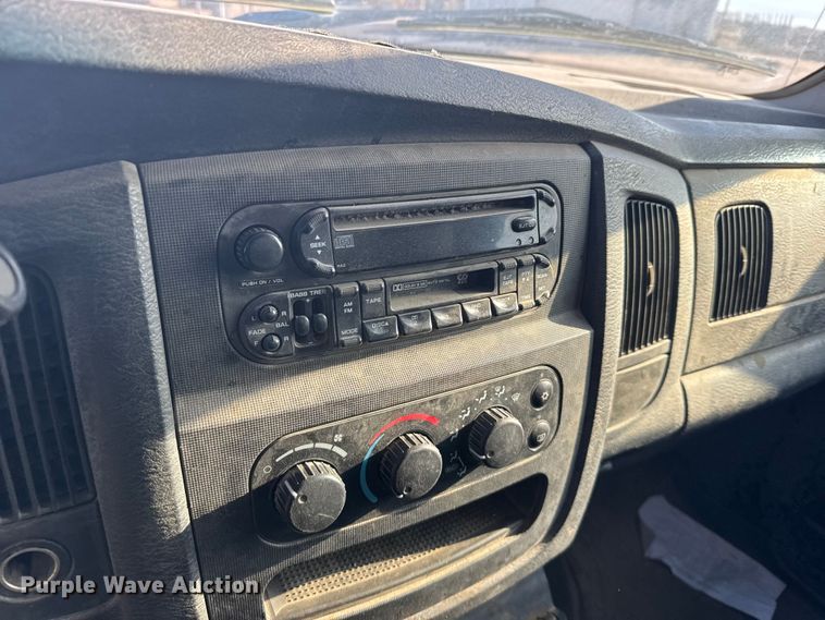 image for item FB7151 2003 Dodge Ram 1500 Ext. Cab pickup truck