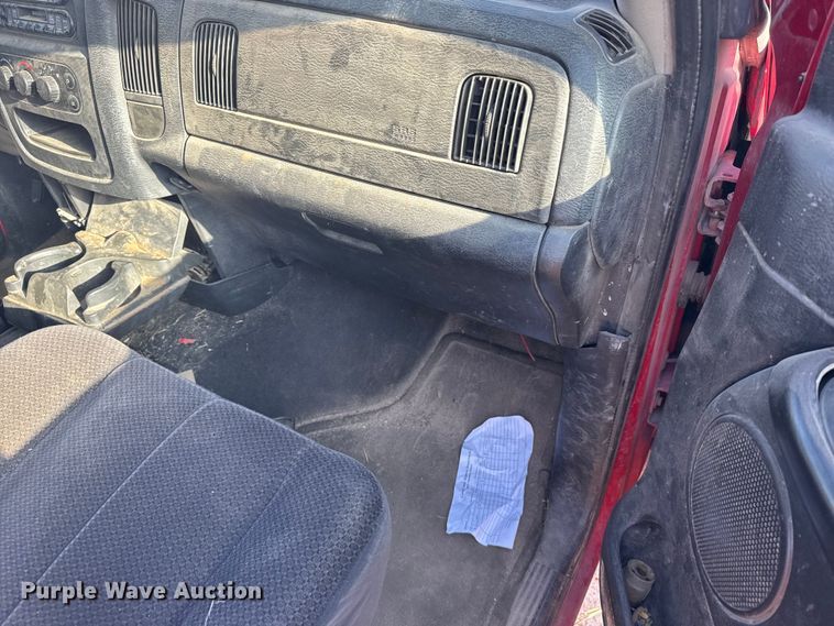 image for item FB7151 2003 Dodge Ram 1500 Ext. Cab pickup truck