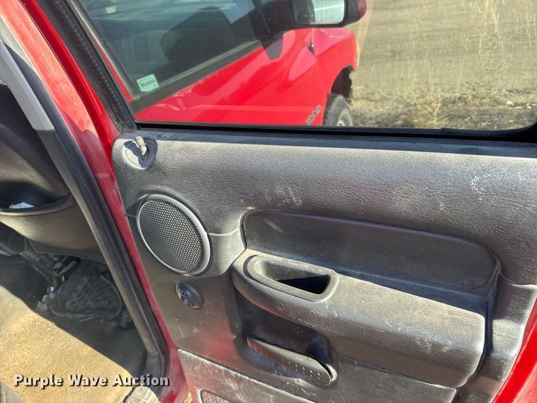 image for item FB7151 2003 Dodge Ram 1500 Ext. Cab pickup truck
