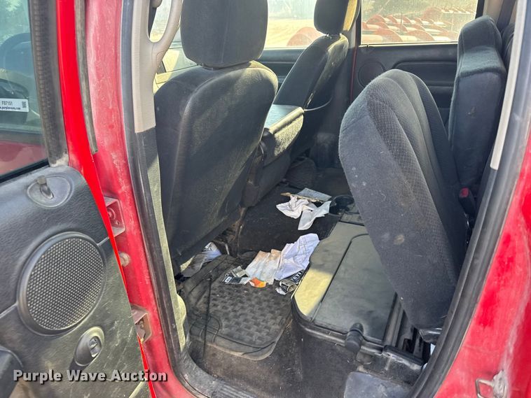image for item FB7151 2003 Dodge Ram 1500 Ext. Cab pickup truck