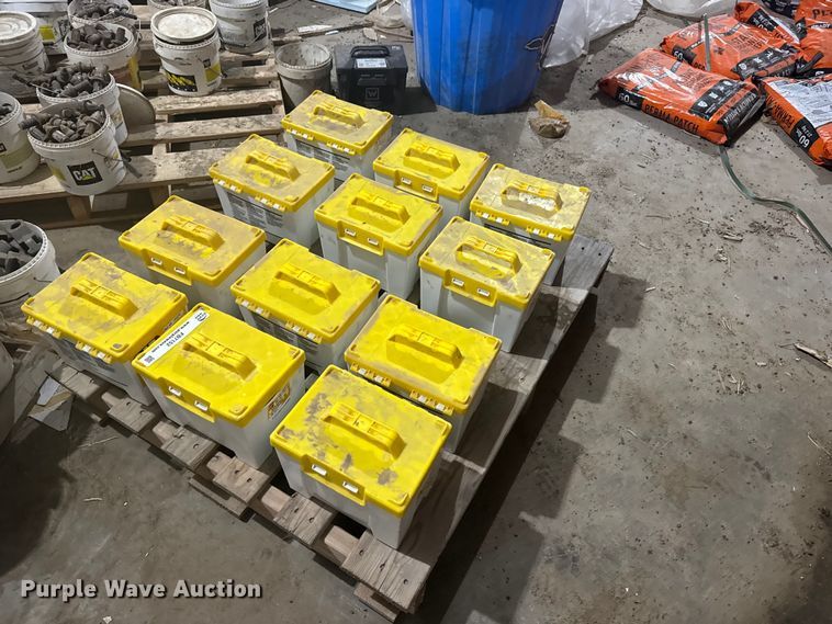 image for item FB7152 (12) Caterpillar 533-5760 reclaimer bits