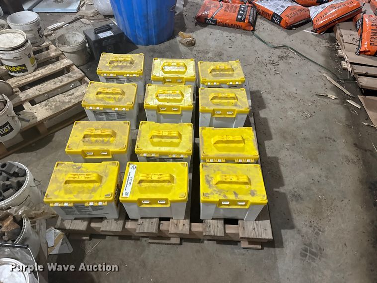 image for item FB7152 (12) Caterpillar 533-5760 reclaimer bits