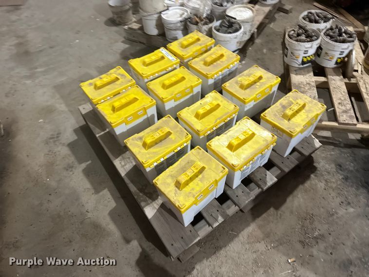 image for item FB7152 (12) Caterpillar 533-5760 reclaimer bits