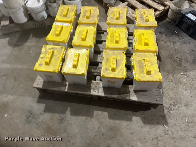 image for item FB7152 (12) Caterpillar 533-5760 reclaimer bits