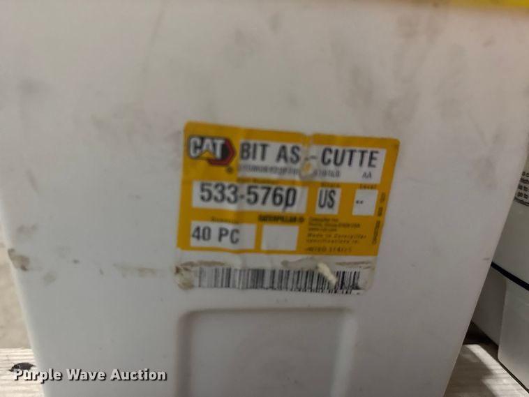 image for item FB7152 (12) Caterpillar 533-5760 reclaimer bits