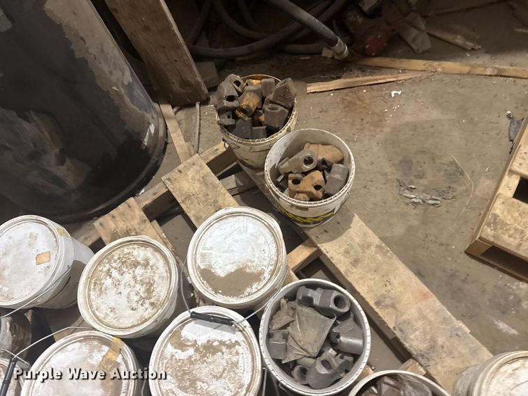 image for item FB7153 Reclaimer parts