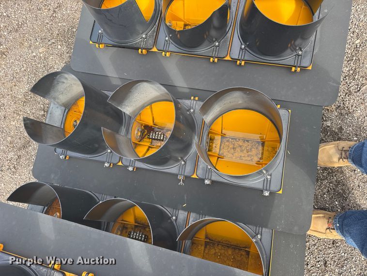 image for item FB7158 Traffic signals