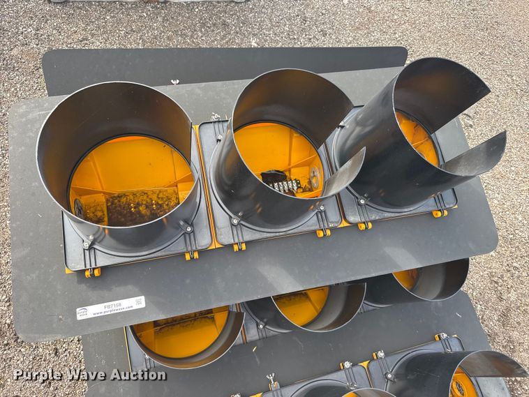 image for item FB7158 Traffic signals