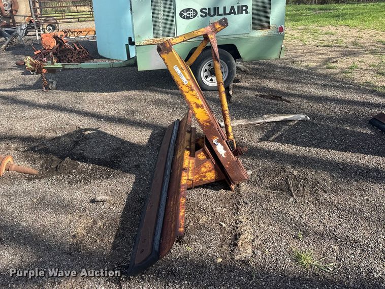 image for item FB7164 Blade