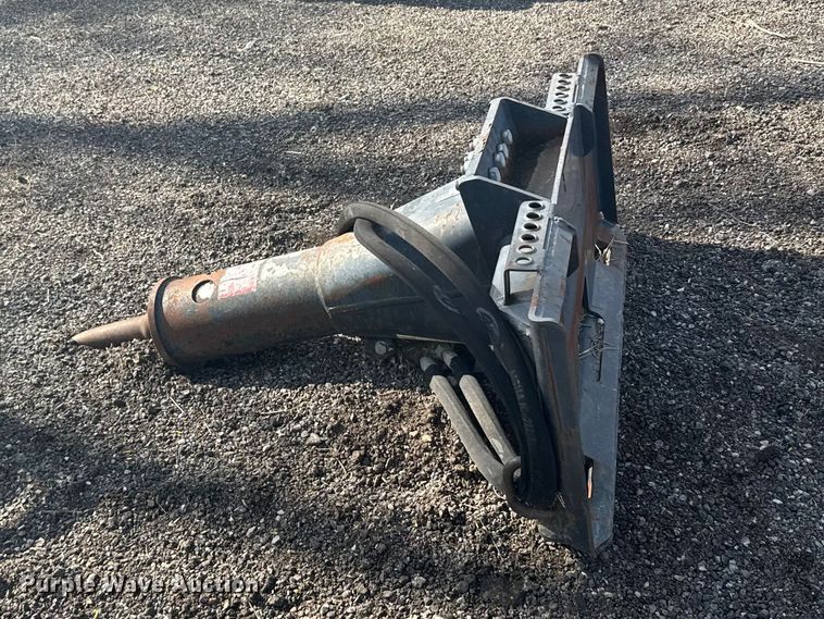 image for item FB7165 2012 Bobcat HB 880 skid steer breaker