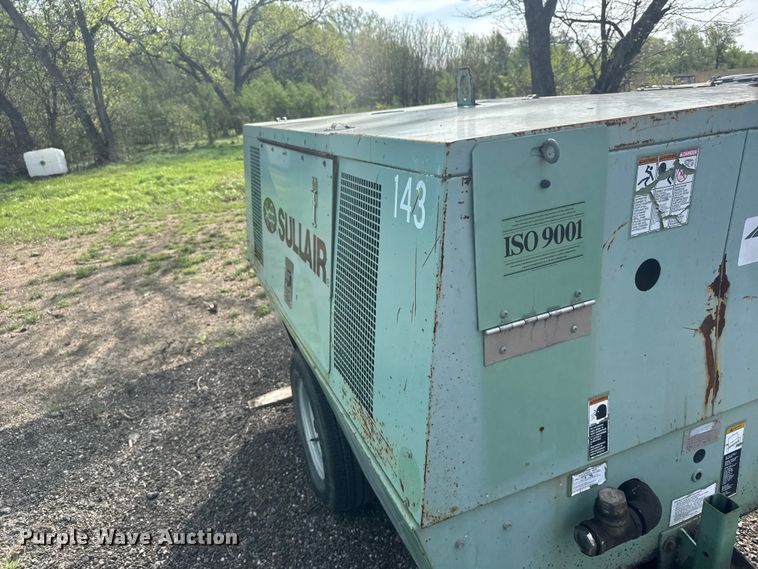 image for item FB7166 Sullair 175 air compressor