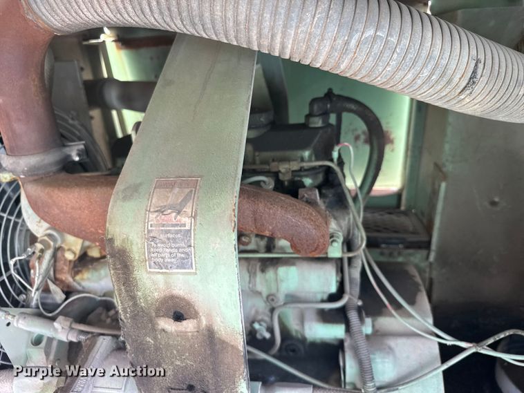 image for item FB7166 Sullair 175 air compressor