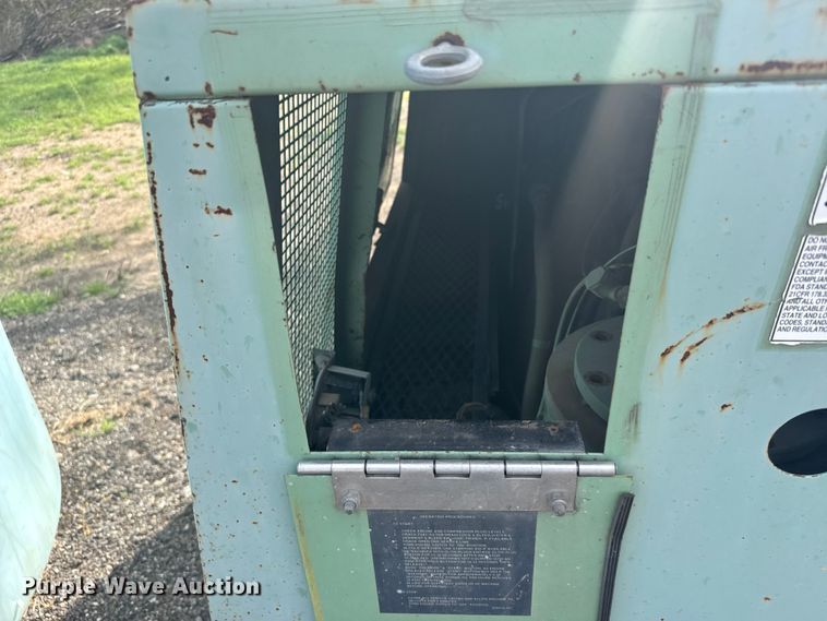 image for item FB7166 Sullair 175 air compressor