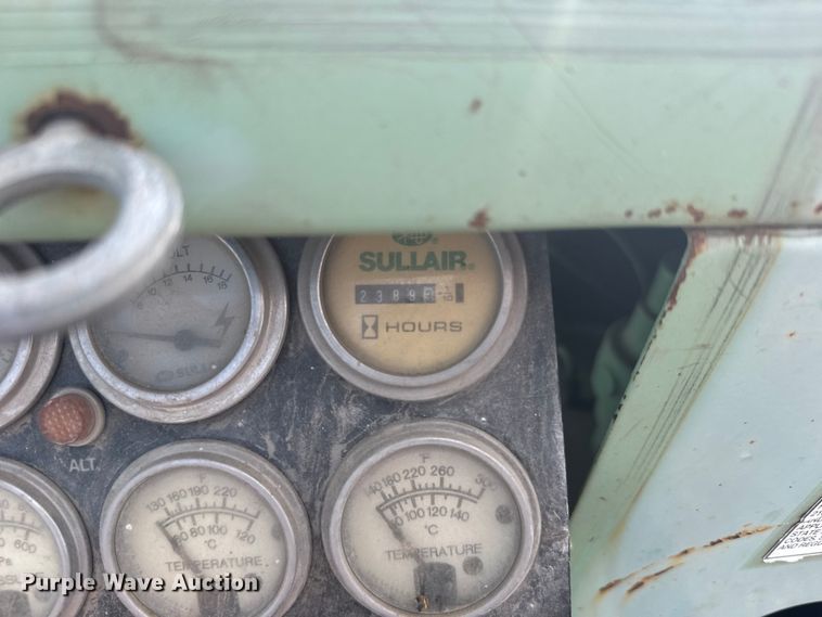 image for item FB7166 Sullair 175 air compressor