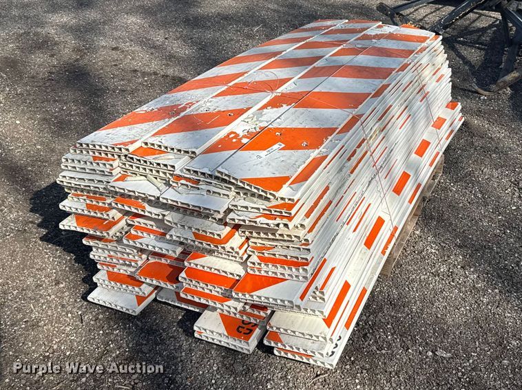 image for item FB7167 (96) barricade cross-members