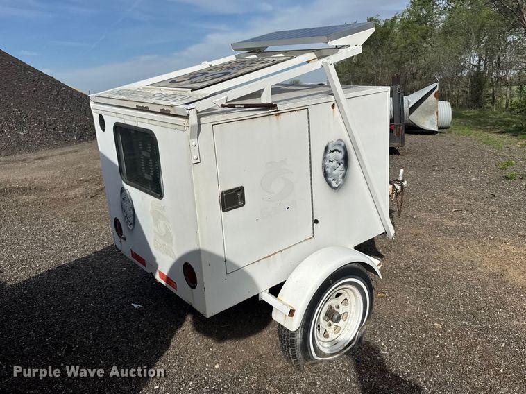 image for item FB7170 1995 Kustom Signals radar trailer