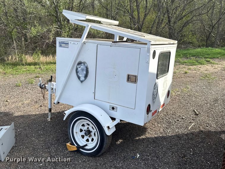image for item FB7170 1995 Kustom Signals radar trailer