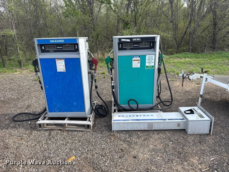 image for item FB7171 (2) Wayne duel island fuel pumps