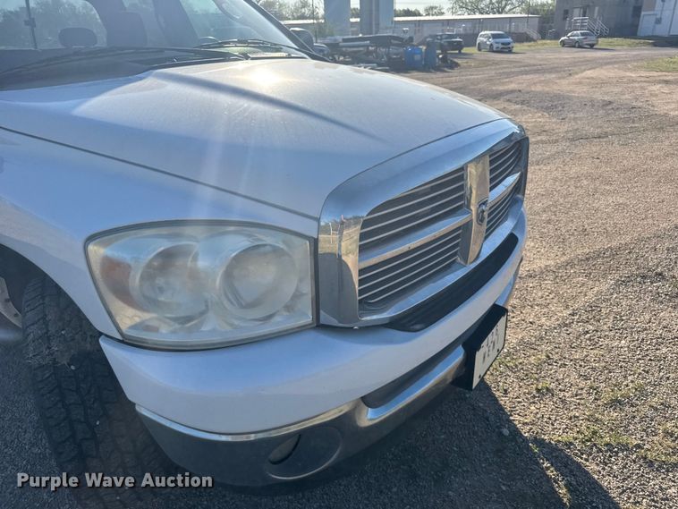 image for item FB7186 2007 Dodge Ram 1500 Ext. Cab pickup truck