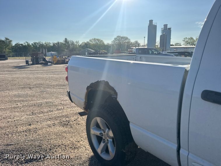 image for item FB7186 2007 Dodge Ram 1500 Ext. Cab pickup truck