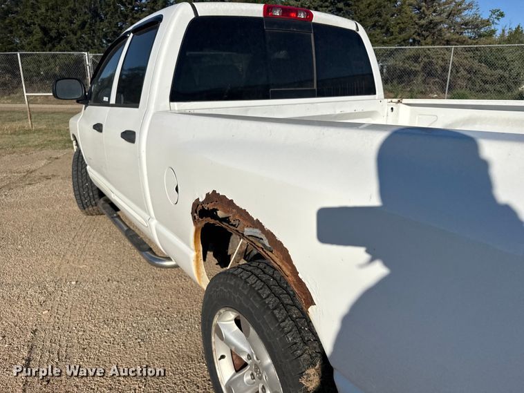 image for item FB7186 2007 Dodge Ram 1500 Ext. Cab pickup truck