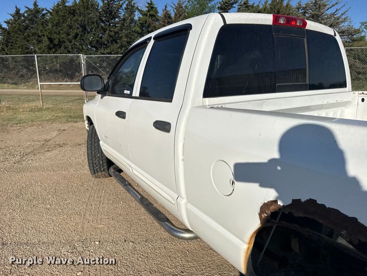 image for item FB7186 2007 Dodge Ram 1500 Ext. Cab pickup truck