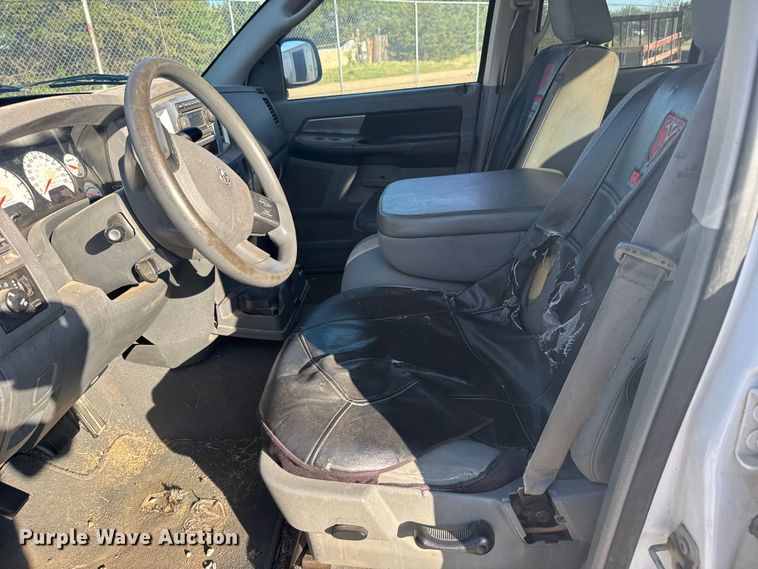 image for item FB7186 2007 Dodge Ram 1500 Ext. Cab pickup truck