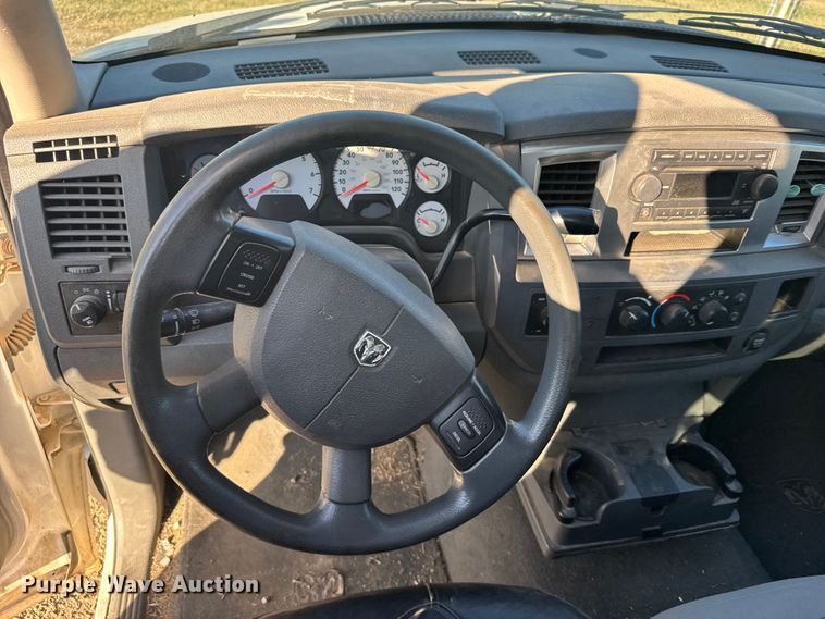 image for item FB7186 2007 Dodge Ram 1500 Ext. Cab pickup truck