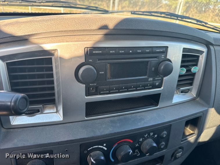 image for item FB7186 2007 Dodge Ram 1500 Ext. Cab pickup truck