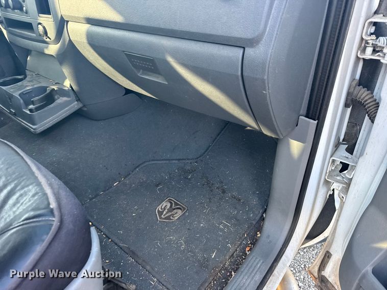 image for item FB7186 2007 Dodge Ram 1500 Ext. Cab pickup truck