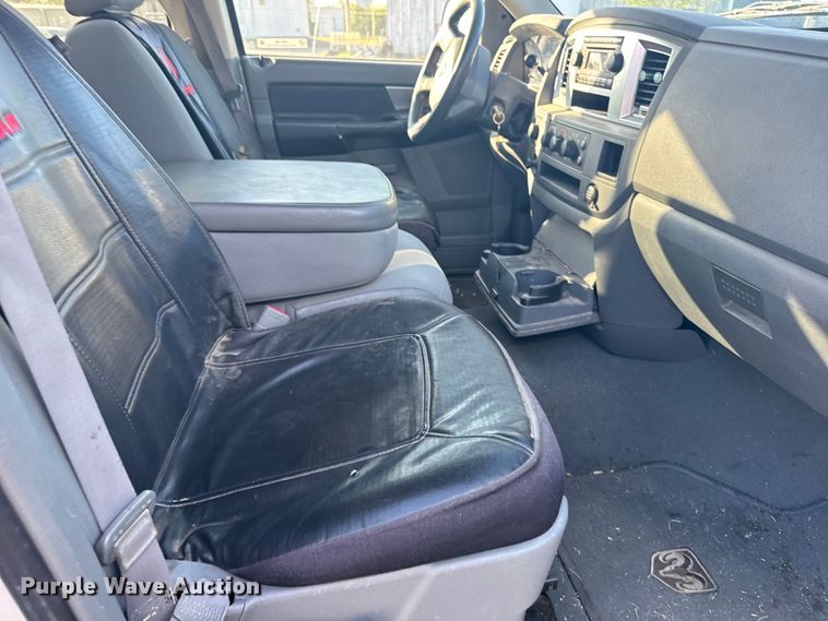 image for item FB7186 2007 Dodge Ram 1500 Ext. Cab pickup truck
