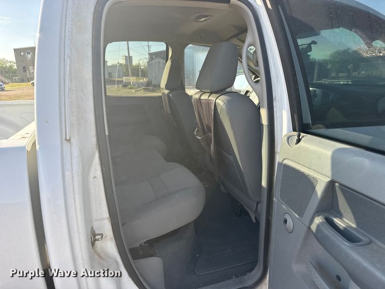 image for item FB7186 2007 Dodge Ram 1500 Ext. Cab pickup truck
