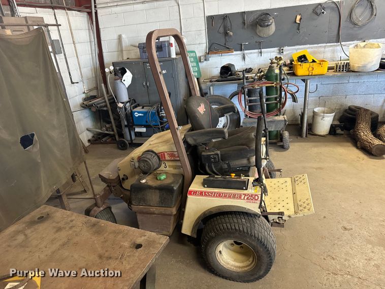 image for item FB7188 Grasshopper 725D ZTR lawn mower