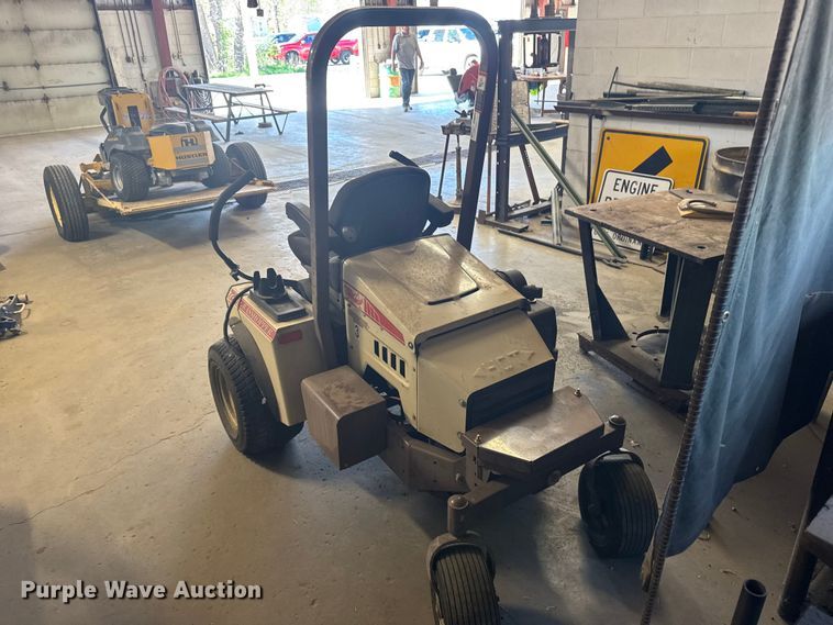 image for item FB7188 Grasshopper 725D ZTR lawn mower