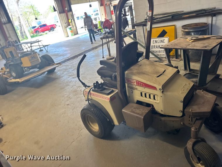 image for item FB7188 Grasshopper 725D ZTR lawn mower