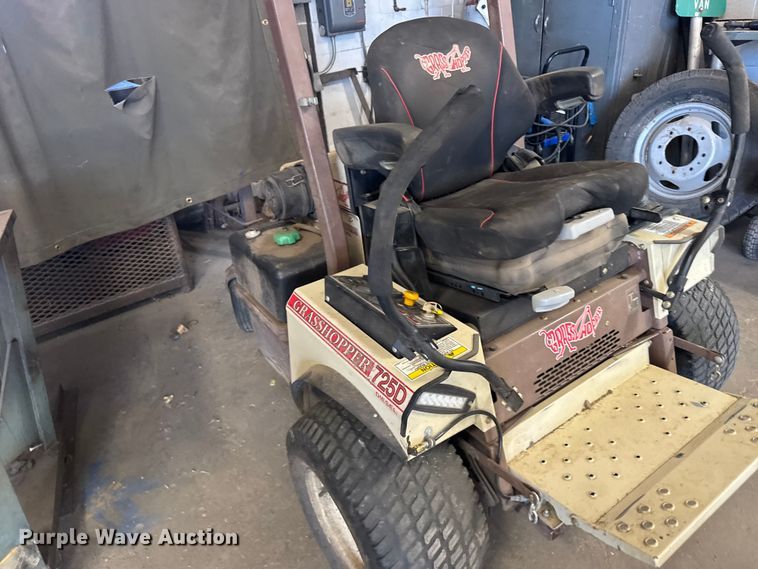 image for item FB7188 Grasshopper 725D ZTR lawn mower